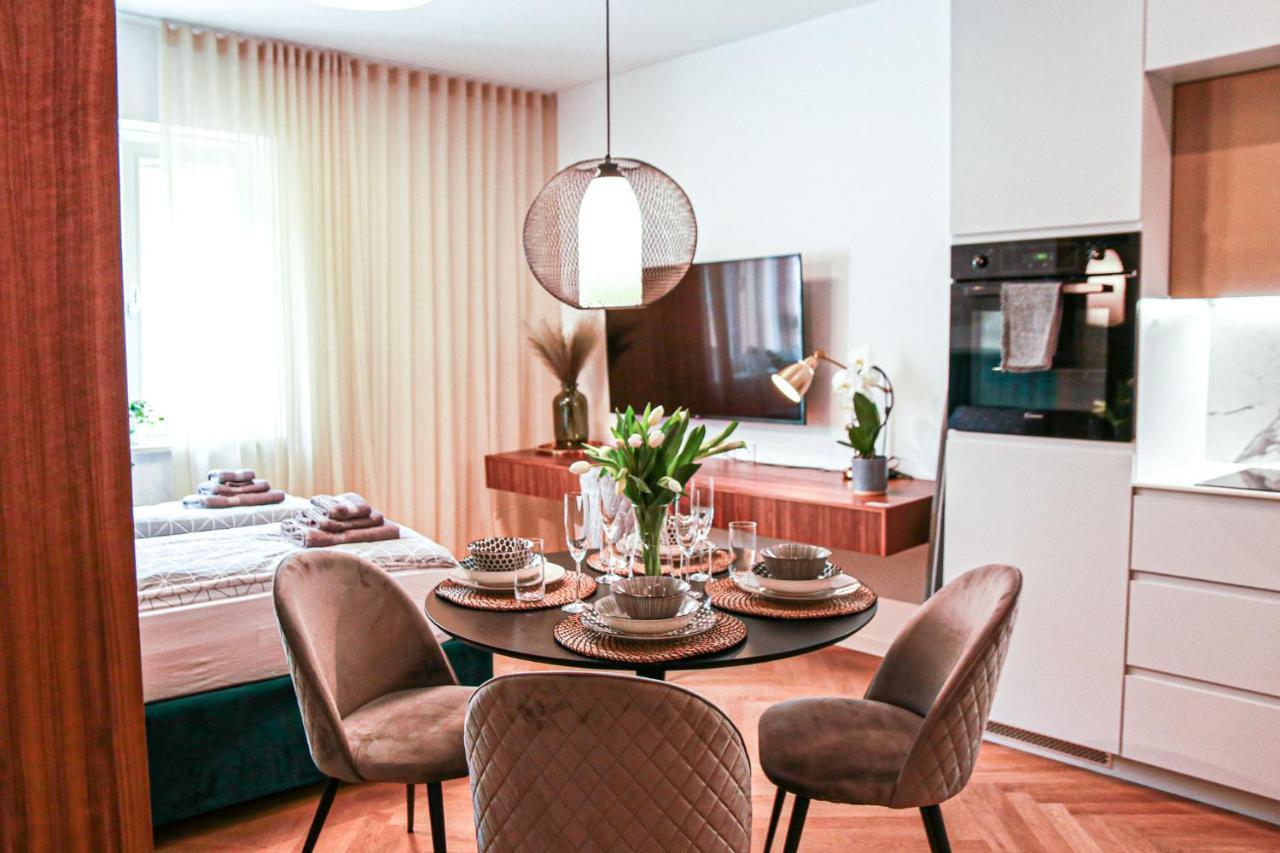 Ju3 Apartments Ljubljana Kültér fotó